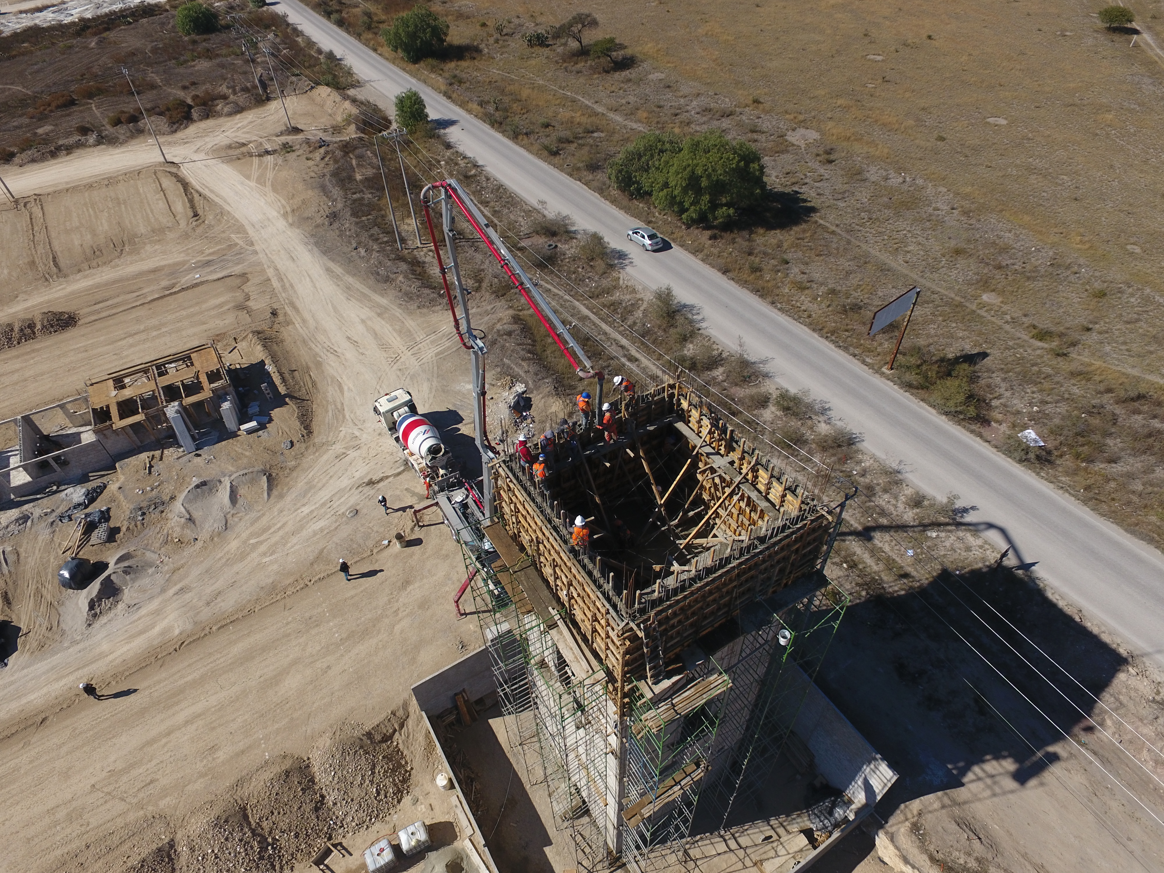 Obra de infraestructura hidráulica Camarena & Asociados